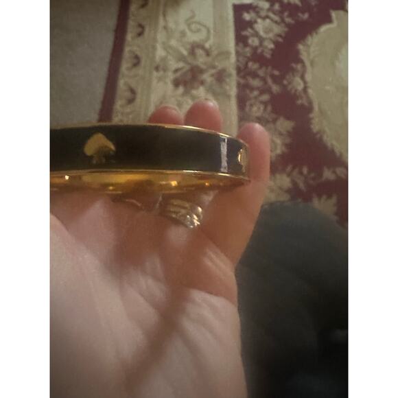 Kate Spade New York "Heart You" Enamel Hinged Bangle Bracelet EUC - Picture 2 of 8